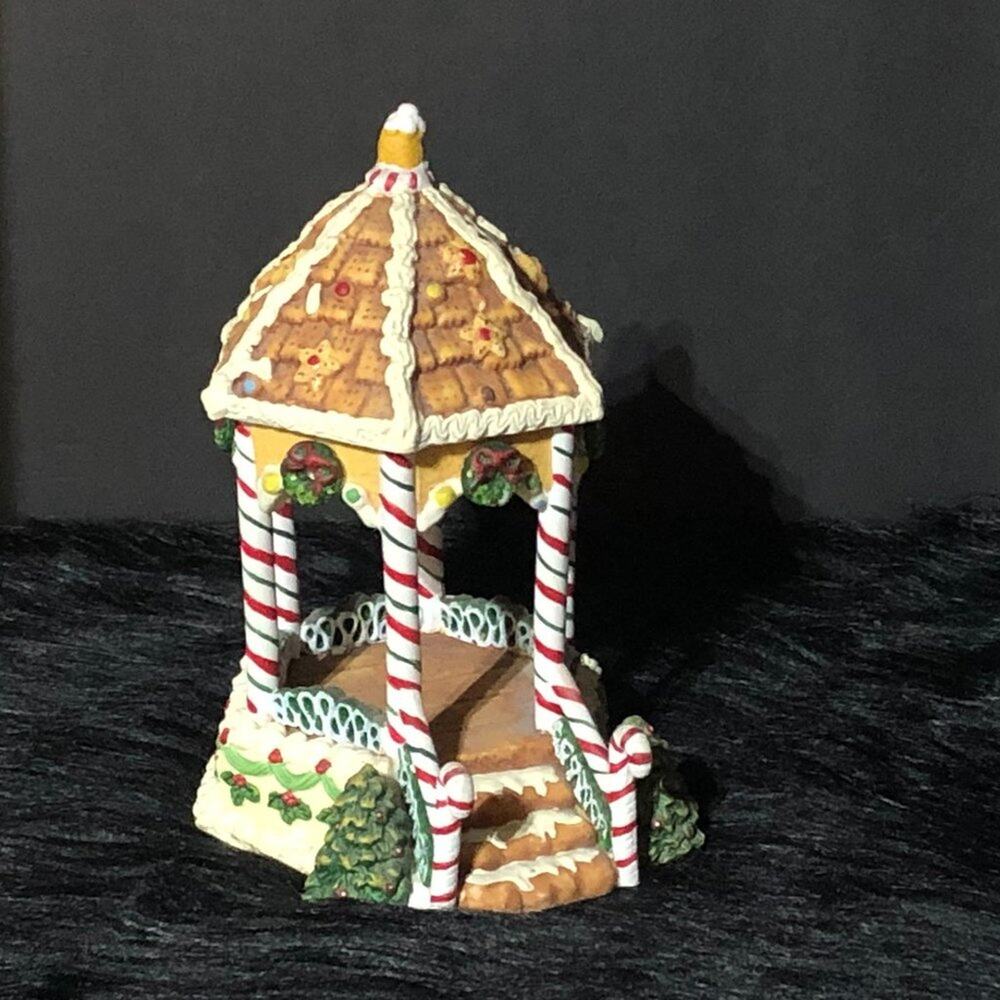 Ceramic Gingerbread Pavilion NIP - Picture 2 of 4